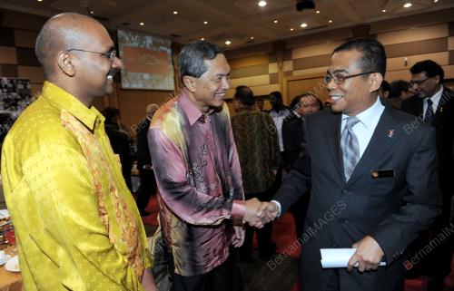 SG05_01112012_ULANGTAHUN_MQA