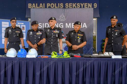 DATUK SHAZELI KAHAR