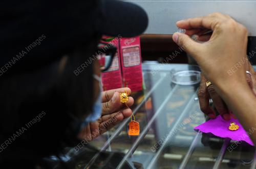 TINJAUAN PERSIAPAN PERAYAAN DEEPAVALI