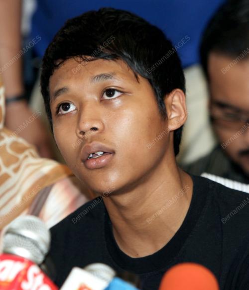 REMAJA DI TEMBAK POLIS