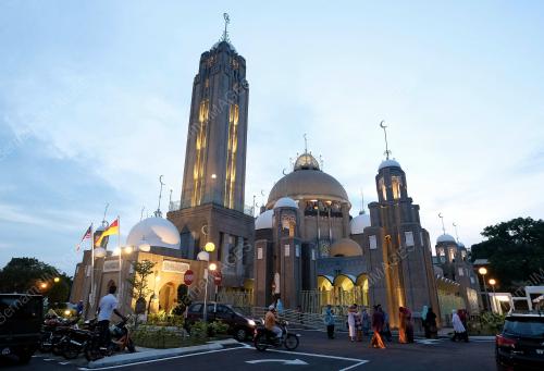SG05_03112017_MASJID_BN201711010077