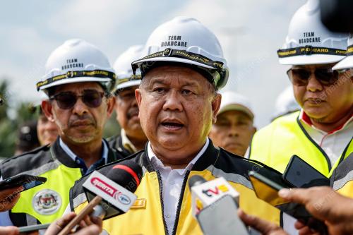DATUK SERI ALEXANDER NANTA LINGGI