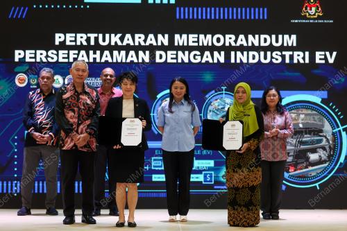 HANNAH YEOH