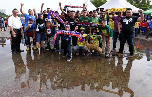SG05_04112017_PENYOKONG_BN201710037243