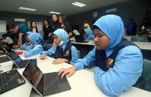 PROGRAM LOTUS'S SMART UP