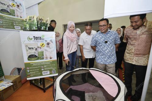 DATUK SERI AMIRUDIN SHARI