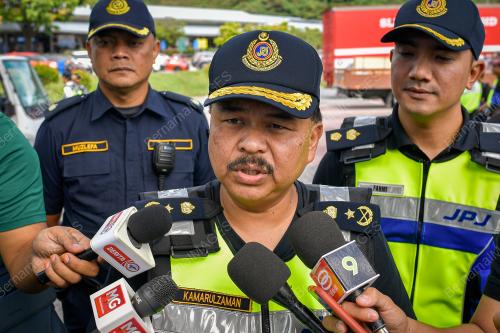 DATUK AHMAD KAMARUNZAMAN MEHAT