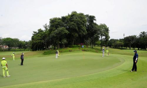 SUKAN GOLF DIBENARKAN KETIKA PKPB