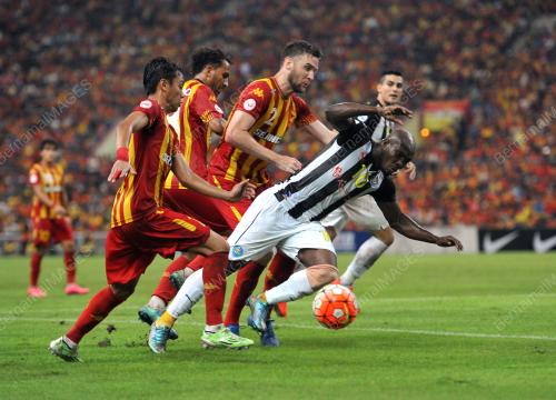 SG05_06122015_BOLA