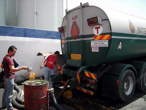 RAMPASAN 41.8 TAN METRIK MINYAK MASAK SUBSIDI RM71,060