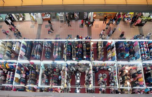 TINJAUAN ORANG RAMAI MEMBUAT PERSIAPAN AIDILFITRI