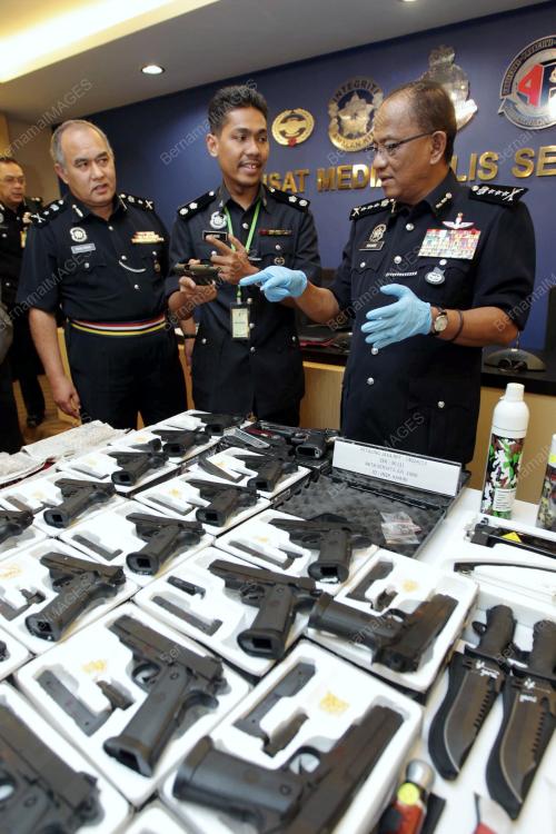 SG05_08102013_PISTOL_TIRUAN
