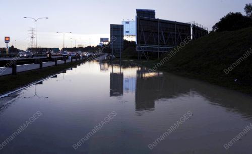 SG05_09042012_BANJIR_KILAT
