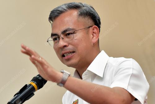 FAHMI FADZIL
