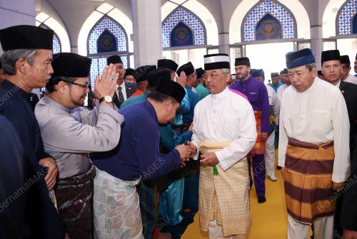 SG05_09082019_AGONG_SOLAT_BN201908067277
