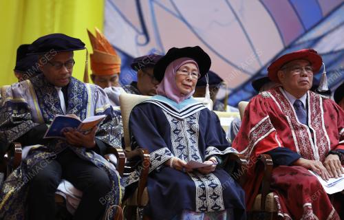 DATUK SERI DR WAN AZIZAH WAN ISMAIL