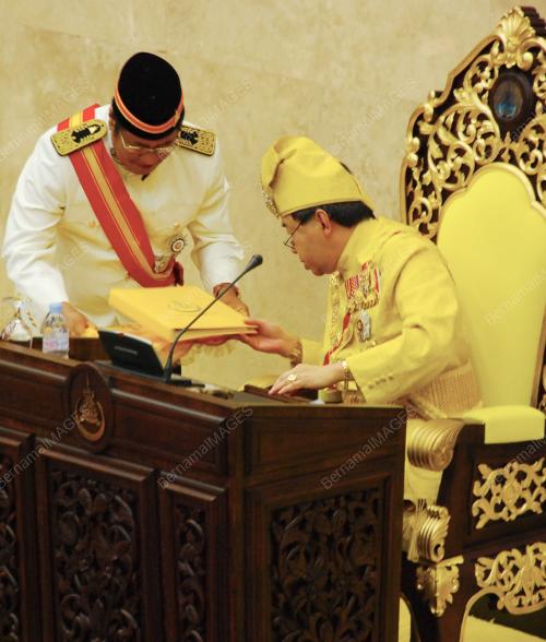 SULTAN SHARAFUDDIN IDRIS SHAH