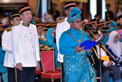 DATUK SERI AMIRUDIN SHARI