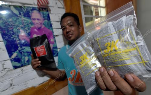 USAHAWAN SERBUK KOPI