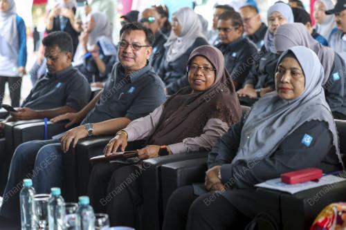 DATUK AIMAN ATHIRAH SABU