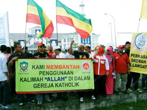 SG05_13012014_BANTAHAN