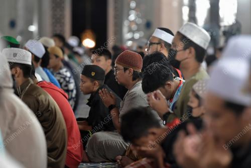 SOLAT SUBUH MACAM JUMAAT