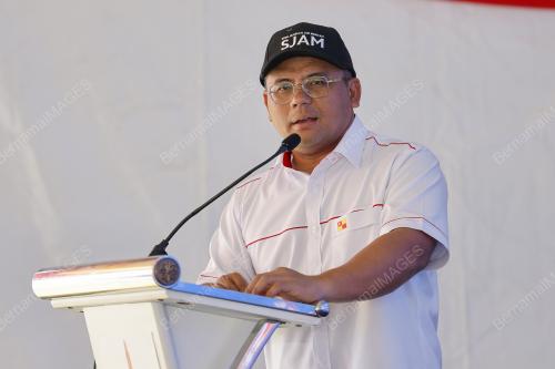 DATUK SERI AMIRUDIN SHARI