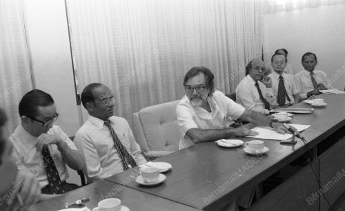SG05_13081984_UNGKU_AZIZ
