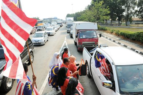 SG05_13082012_BENDERA