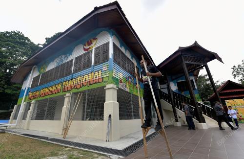 PEMBUKAAN RASMI MUZIUM PERMAINAN TRADISIONAL