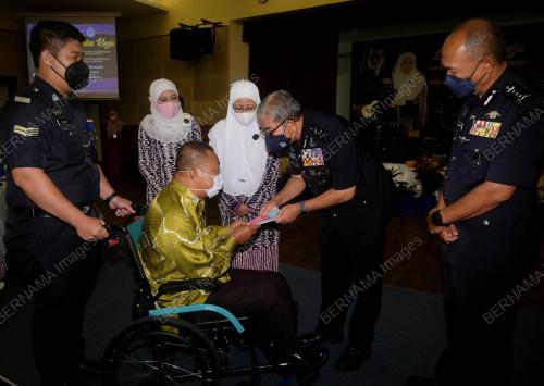DATUK SERI MAZLAN LAZIM