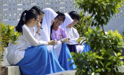 SG05_16012015_SERAGAM_SEKOLAH