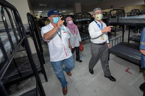 DATUK SERI DR ADHAM BABA