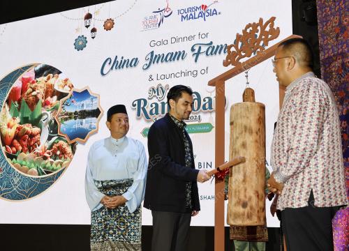 KHAIRUL FIRDAUS AKBAR KHAN
