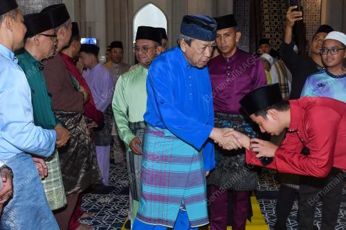 SULTAN SELANGOR SULTAN SHARAFUDDIN IDRIS SHAH