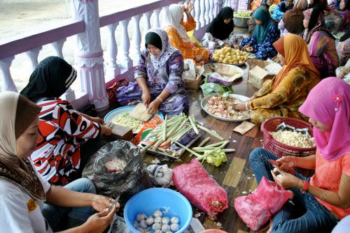 SG05_16082012_GOTONG_ROYONG