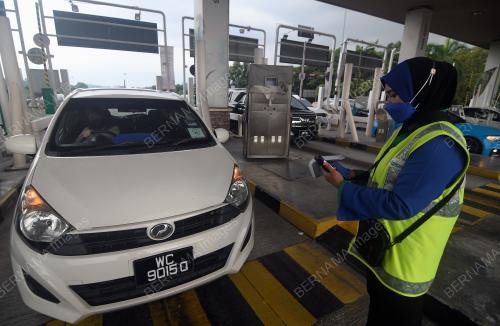 TINJAUAN PELAKSANAAN TEKNOLOGI IDENTIFIKASI FREKUENSI RADIO