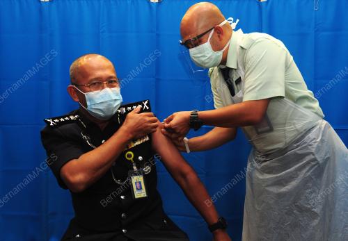 SUNTIKAN VAKSIN KEDUA PETUGAS HADAPAN NEGERI SELANGOR