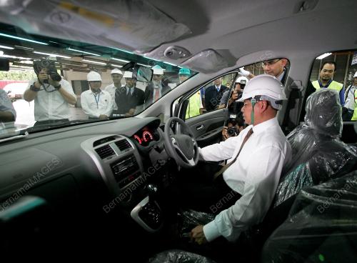DATUK MUSTAPA MOHAMED