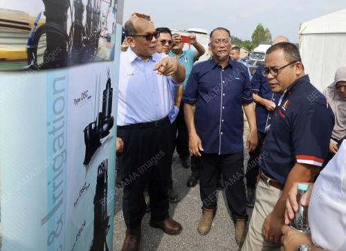 DATUK SERI AMIRUDIN SHARI
