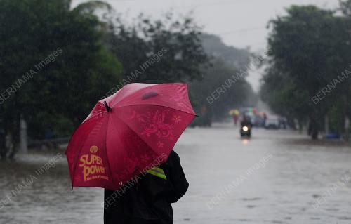 TINJAUAN BANJIR KILAT