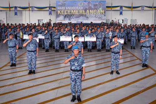 DATUK SERI MUHAMAD NORAZLAN ARIS