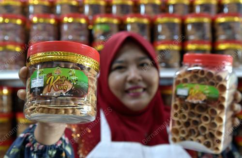 TEMPAHAN KUIH KAPIT MUSIM TAHUN BARU CINA