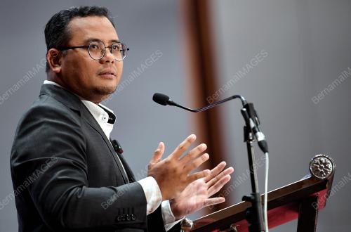 DATUK SERI AMIRUDIN SHARI