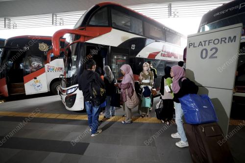 WARGA KOTA PULANG KE KAMPUNG