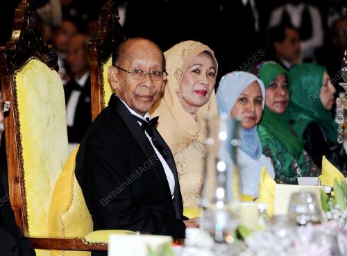 SG05_19062013_MAKAN_MALAM_MSU
