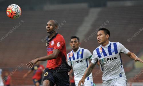 SG05_19092015_BOLA
