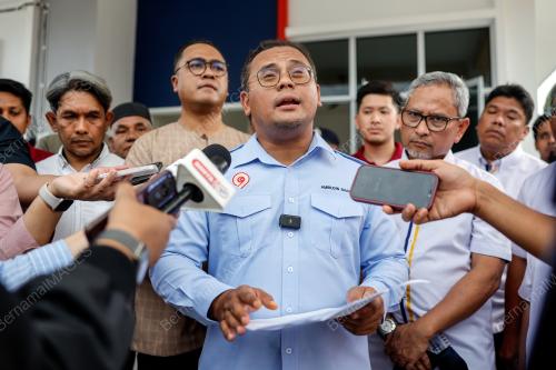 DATUK SERI AMIRUDIN SHARI