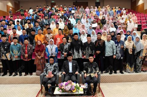 DATUK SHAHZIHAN AHMAD