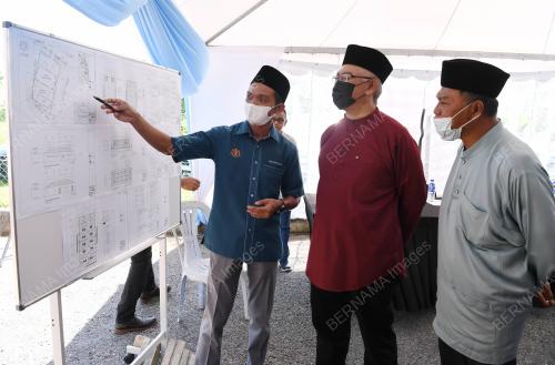 TAN SRI NOH OMAR